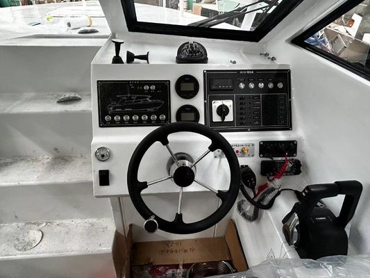 Factory Price 6-16 Passenger Capacity Cheap Yacht Luxury Boat Yacht for Water River Park Sea Beach Tourism